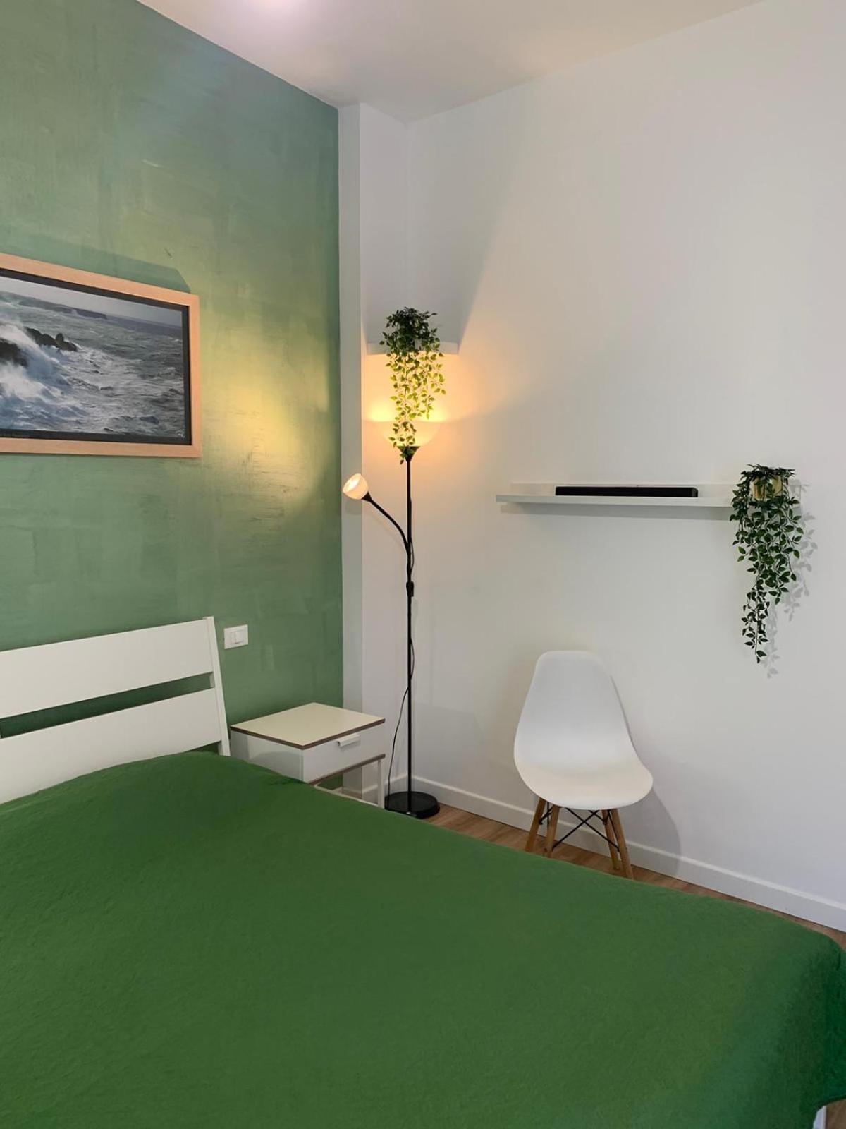 Lemontreeqse Apartment Quartu SantʼElena Стая снимка